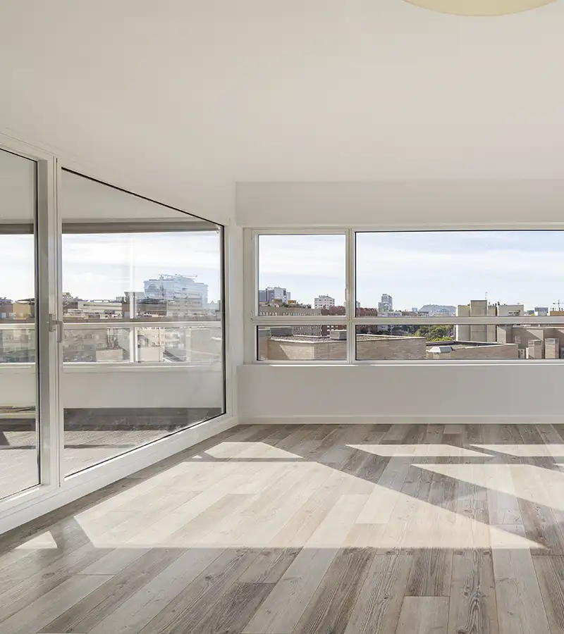 instalacion-suelo-laminado-alta-calidad-castellon.webp